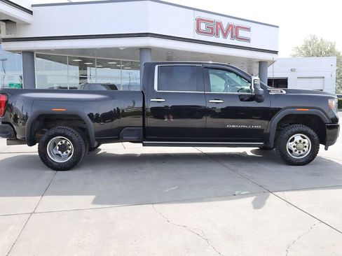 Used 2022 GMC Sierra 3500 Denali AWD/4WD image 7