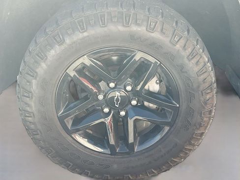 Used 2021 Chevrolet Silverado 1500 LT Trail Boss w/ Convenience Package II AWD/4WD image 31
