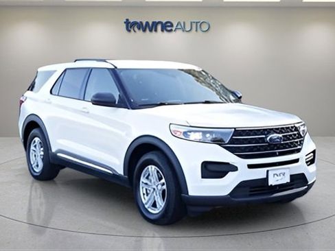 Used 2021 Ford Explorer XLT image 8