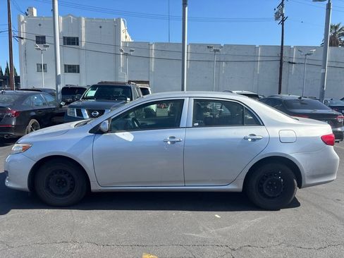 Used 2010 Toyota Corolla LE FWD image 7
