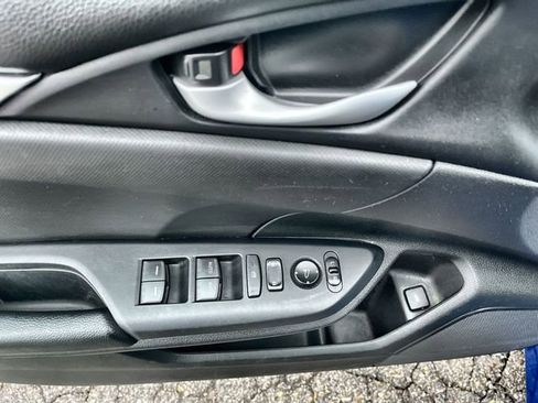 Used 2019 Honda Civic Sport image 17