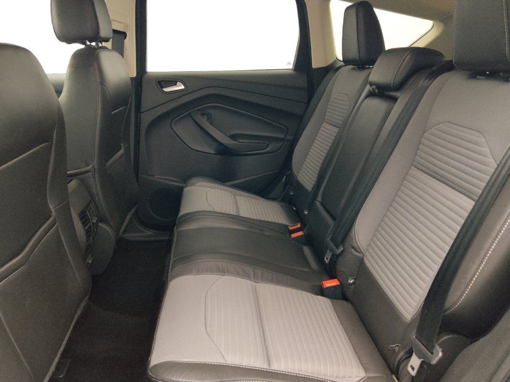 Used 2017 Ford Escape SE w/ SE Sport Appearance Package FWD image 18