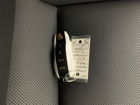 Used 2019 Porsche 718 Cayman S RWD image 33
