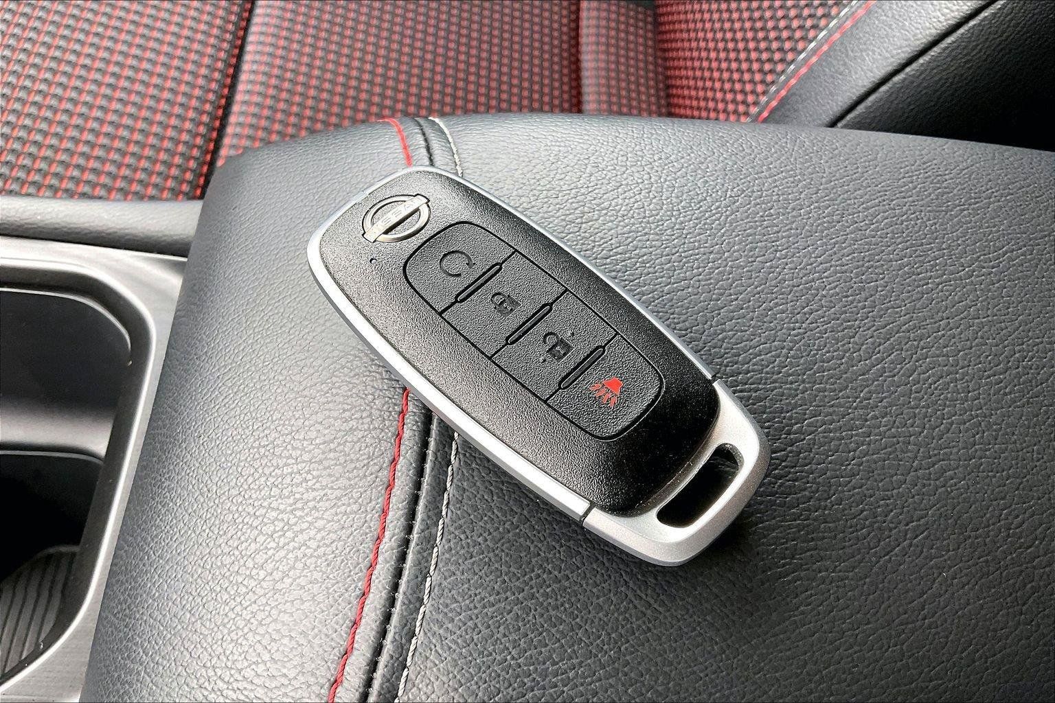 Certified 2026 Nissan Kicks SR FWD image 12