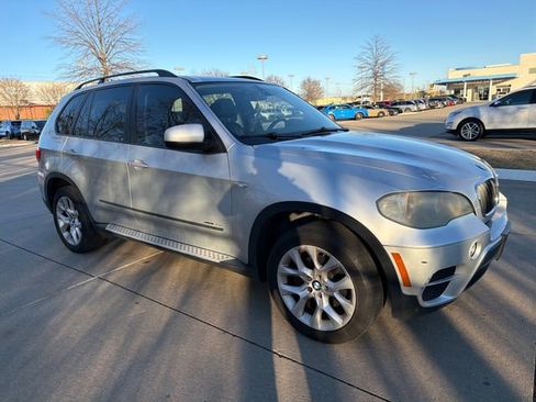 Used 2011 BMW X5 xDrive35i image 7