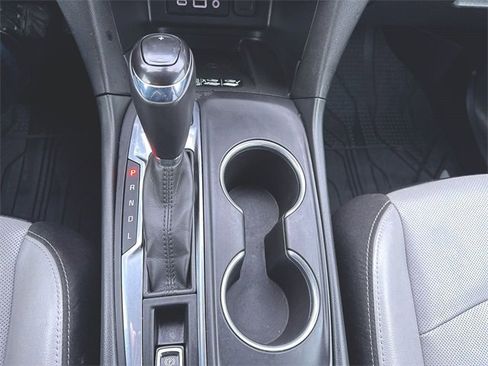 Used 2019 Chevrolet Equinox Premier image 16
