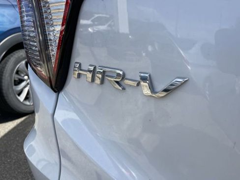 Used 2022 Honda HR-V LX image 6