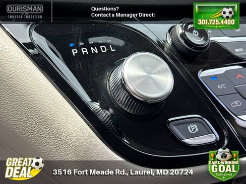 Used 2023 Chrysler Pacifica Touring-L FWD image 15