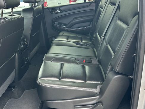 Used 2018 Chevrolet Suburban LT AWD/4WD image 10