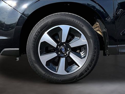 Used 2018 Subaru Forester 2.5i Premium w/ All-Weather Package AWD/4WD image 10