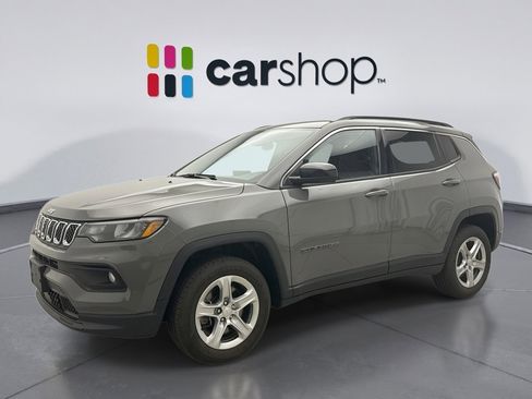 Used 2023 Jeep Compass Latitude AWD/4WD image 1