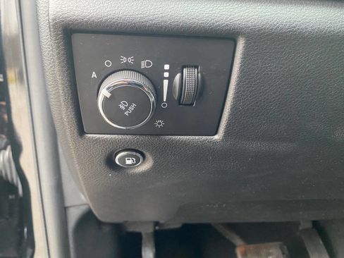 Used 2020 Jeep Grand Cherokee Laredo w/ Quick Order Package 2BN North image 25