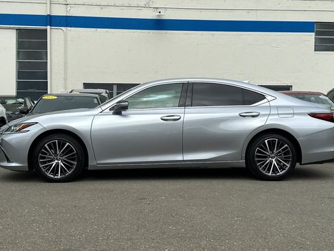 Used 2025 Lexus ES 350 w/ Premium Package FWD image 7