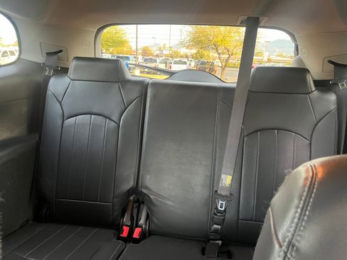 Used 2017 Buick Enclave Leather image 17