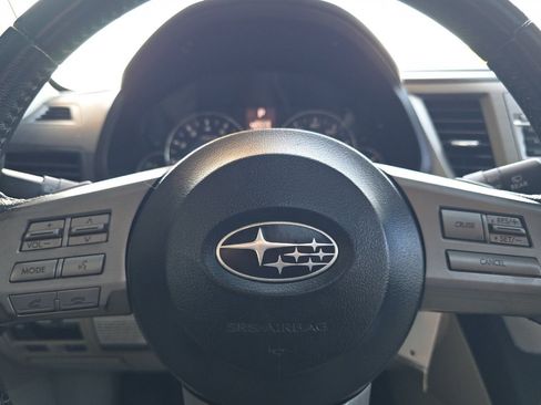 Used 2011 Subaru Outback 2.5i Limited w/ PWR Moonroof Pkg AWD/4WD image 22