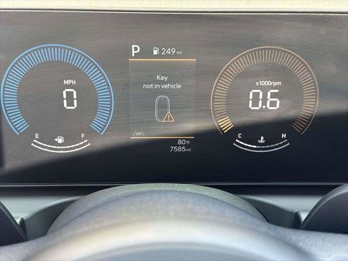 Used 2026 Hyundai Santa Cruz SEL AWD/4WD image 24