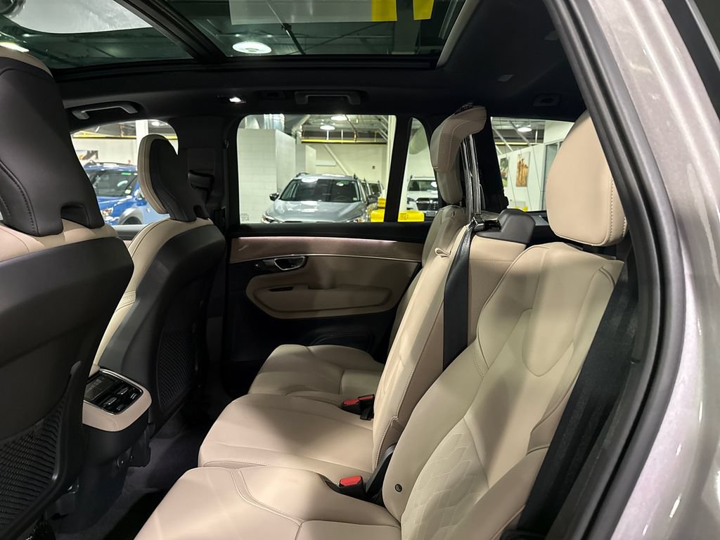 Used 2026 Volvo XC90 B6 Core w/ Protection Package Premier AWD/4WD image 21