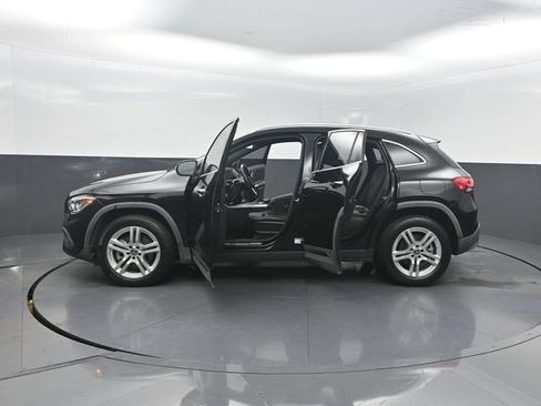 Used 2021 Mercedes-Benz GLA 250 image 36