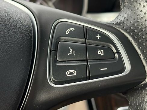 Used 2018 Mercedes-Benz C 300 4MATIC Sedan image 17