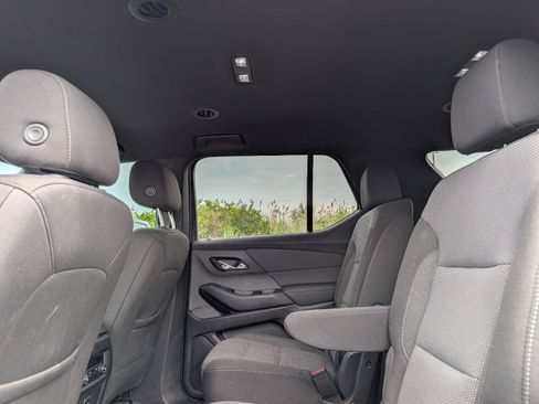 Used 2023 Chevrolet Traverse LT AWD/4WD image 12