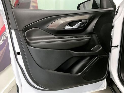 Used 2022 GMC Terrain SLE w/ Driver Convenience Package image 27