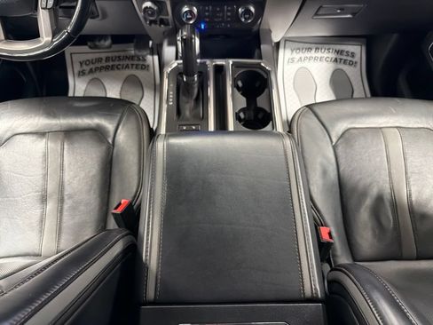 Used 2019 Ford F150 Platinum w/ Equipment Group 701A Luxury AWD/4WD image 16