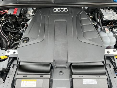 Used 2023 Audi Q7 2.0T Premium Plus AWD/4WD image 36