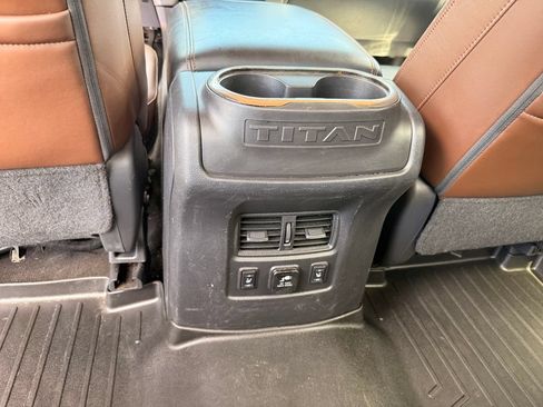Used 2018 Nissan Titan PRO-4X AWD/4WD image 25