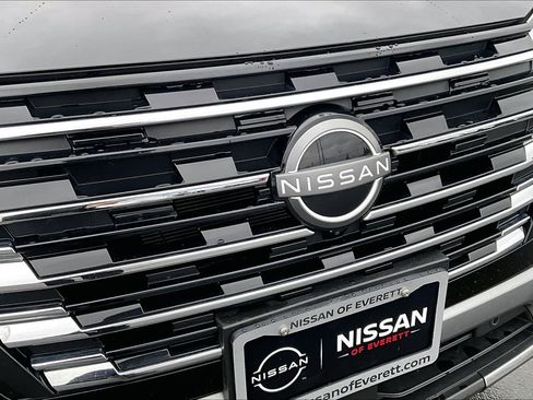 Used 2024 Nissan Rogue SL image 31