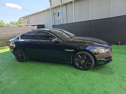 Used 2019 Jaguar XE Premium AWD/4WD image 3