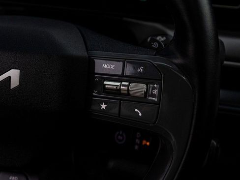 Used 2024 Kia EV9 Wind image 26