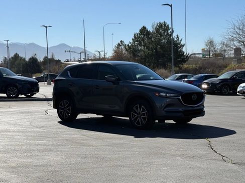 Used 2018 MAZDA CX-5 Touring w/ Preferred Equipment Package image 3