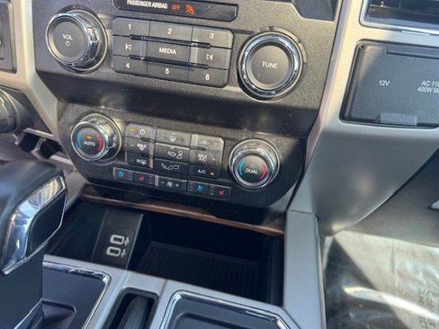 Used 2020 Ford F150 Lariat image 23