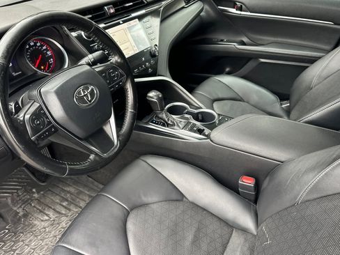 Used 2019 Toyota Camry XSE w/ Navigation Package image 12