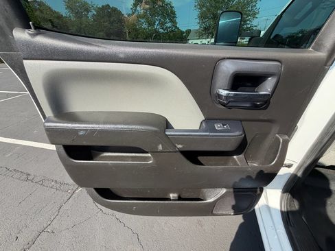 Used 2018 Chevrolet Silverado 2500 W/T RWD image 18