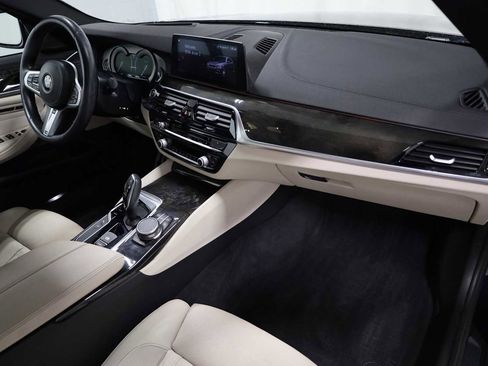 Used 2019 BMW M550i xDrive M550i xDrive image 6