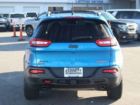 Used 2018 Jeep Cherokee Trailhawk w/ Quick Order Package 27L AWD/4WD image 6