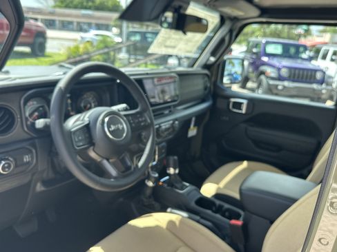 New 2026 Jeep Gladiator Willys AWD/4WD image 12