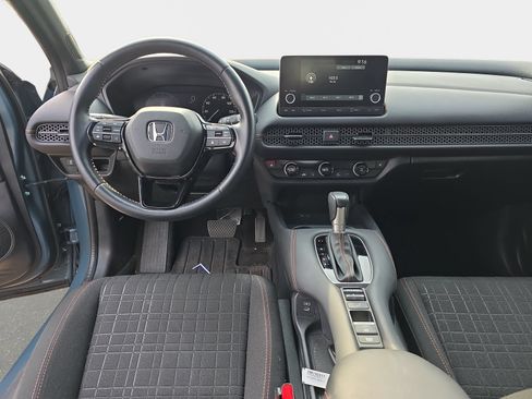 Used 2025 Honda HR-V Sport image 12