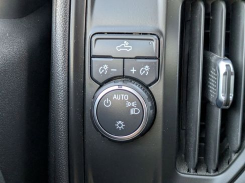 Used 2025 Chevrolet Silverado 1500 W/T RWD image 17