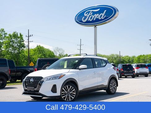 Used 2023 Nissan Kicks SV w/ Interior Electronics Package FWD image 1