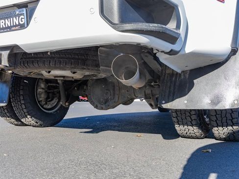 Used 2022 GMC Sierra 3500 Denali image 25