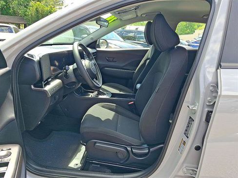 Certified 2024 Hyundai Kona SE AWD/4WD image 11