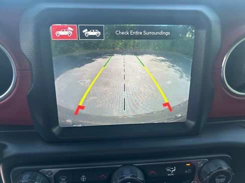 Used 2023 Jeep Wrangler Unlimited Rubicon 392 AWD/4WD image 25