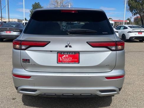 Used 2024 Mitsubishi Outlander SE image 5