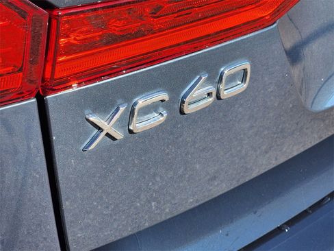 Used 2023 Volvo XC60 B5 Ultimate w/ Climate Package image 30