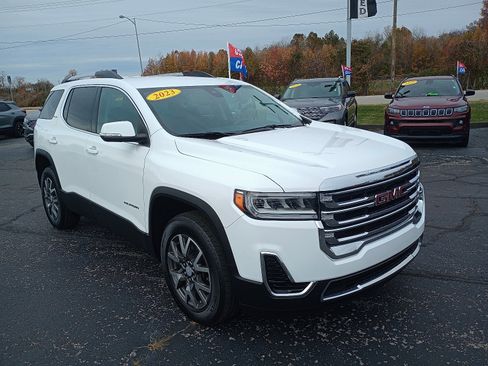 Used 2023 GMC Acadia SLE w/ Driver Convenience Package image 1