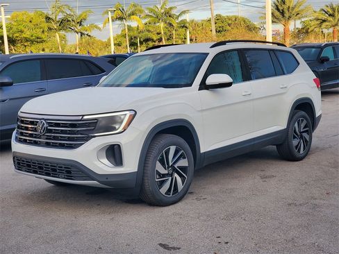 New 2026 Volkswagen Atlas SE image 3