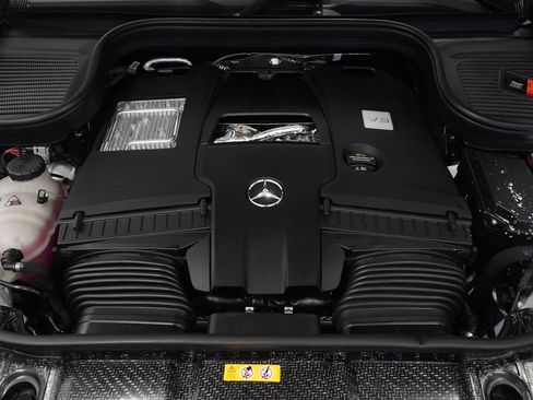 New 2026 Mercedes-Benz GLS 580 4MATIC image 35