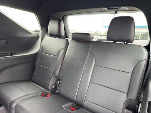 Certified 2024 Chevrolet Traverse Z71 w/ LPO, Floor Liner Package AWD/4WD image 35